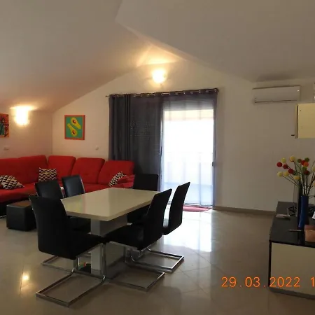 Ivan Apartment *